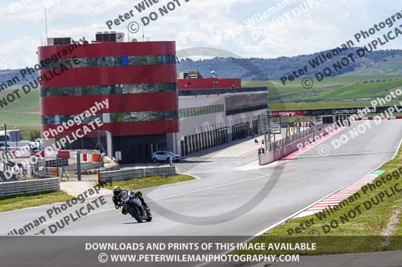 cadwell no limits trackday;cadwell park;cadwell park photographs;cadwell trackday photographs;enduro digital images;event digital images;eventdigitalimages;navarra;no limits trackdays;peter wileman photography;racing digital images;trackday digital images;trackday photos